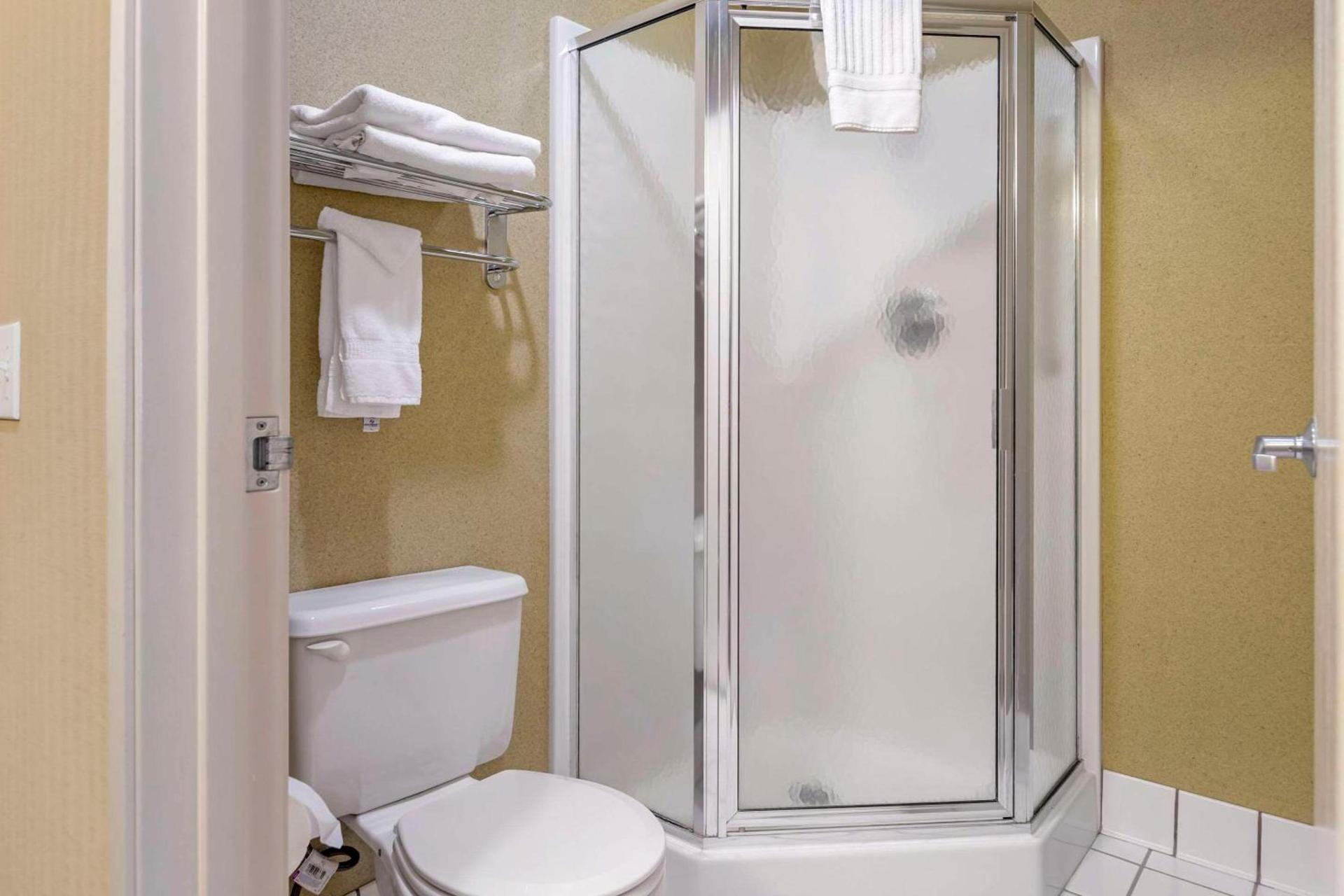 Comfort Inn Traverse City photo 10