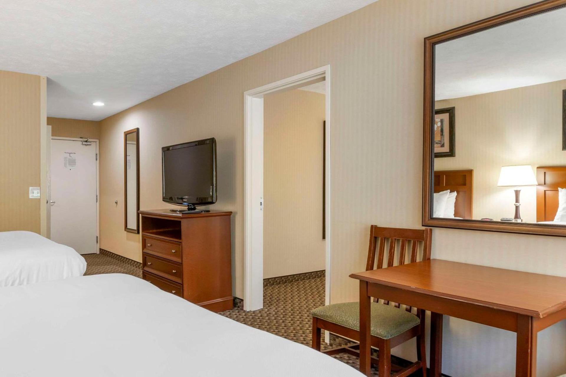 Comfort Inn Traverse City photo 14