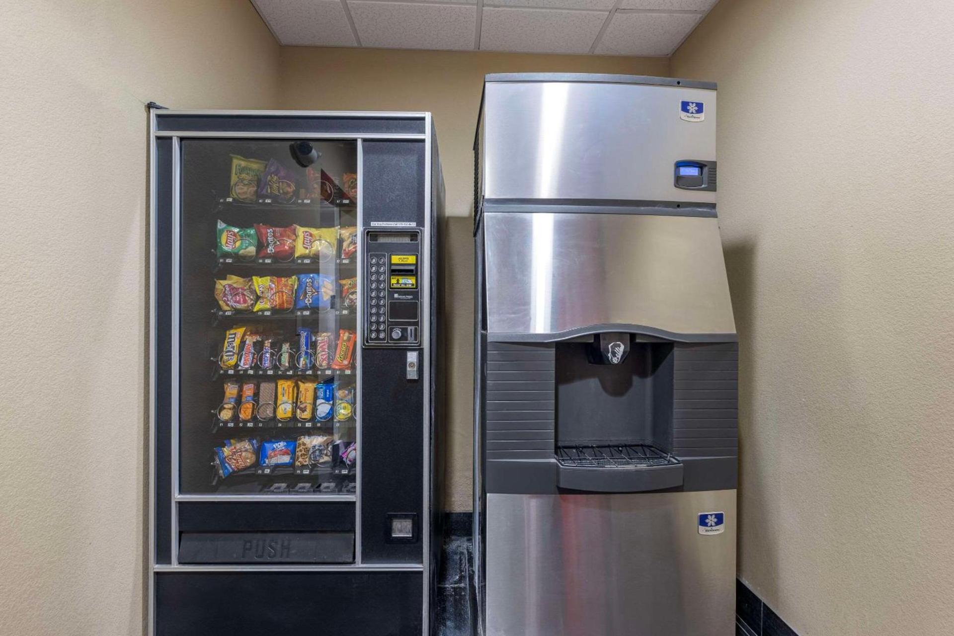 Comfort Inn & Suites Artesia photo 17