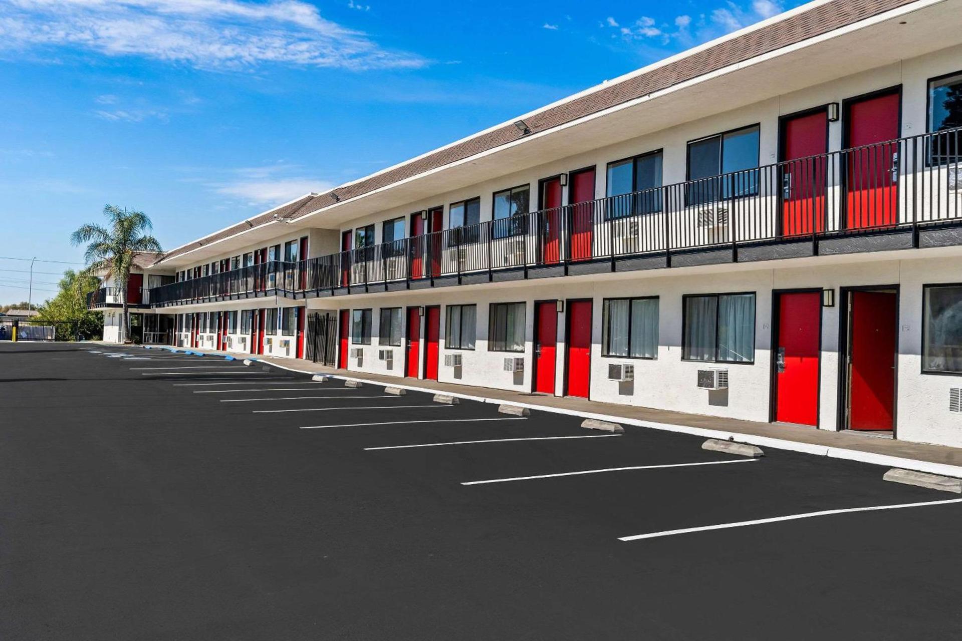 Econo Lodge Stockton near I-5 Fairgrounds — hotel in Stockton