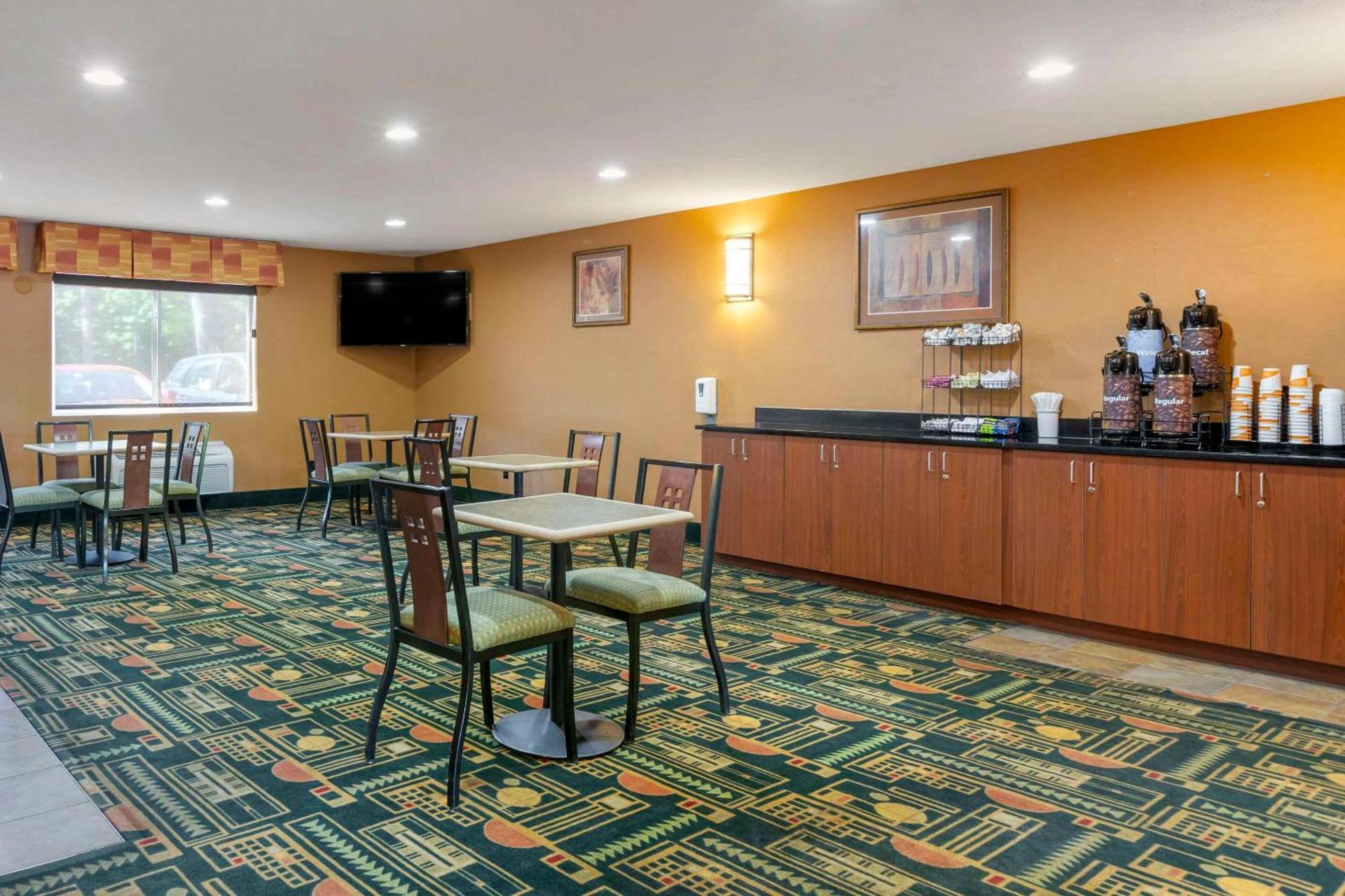 Comfort Inn Traverse City photo 18
