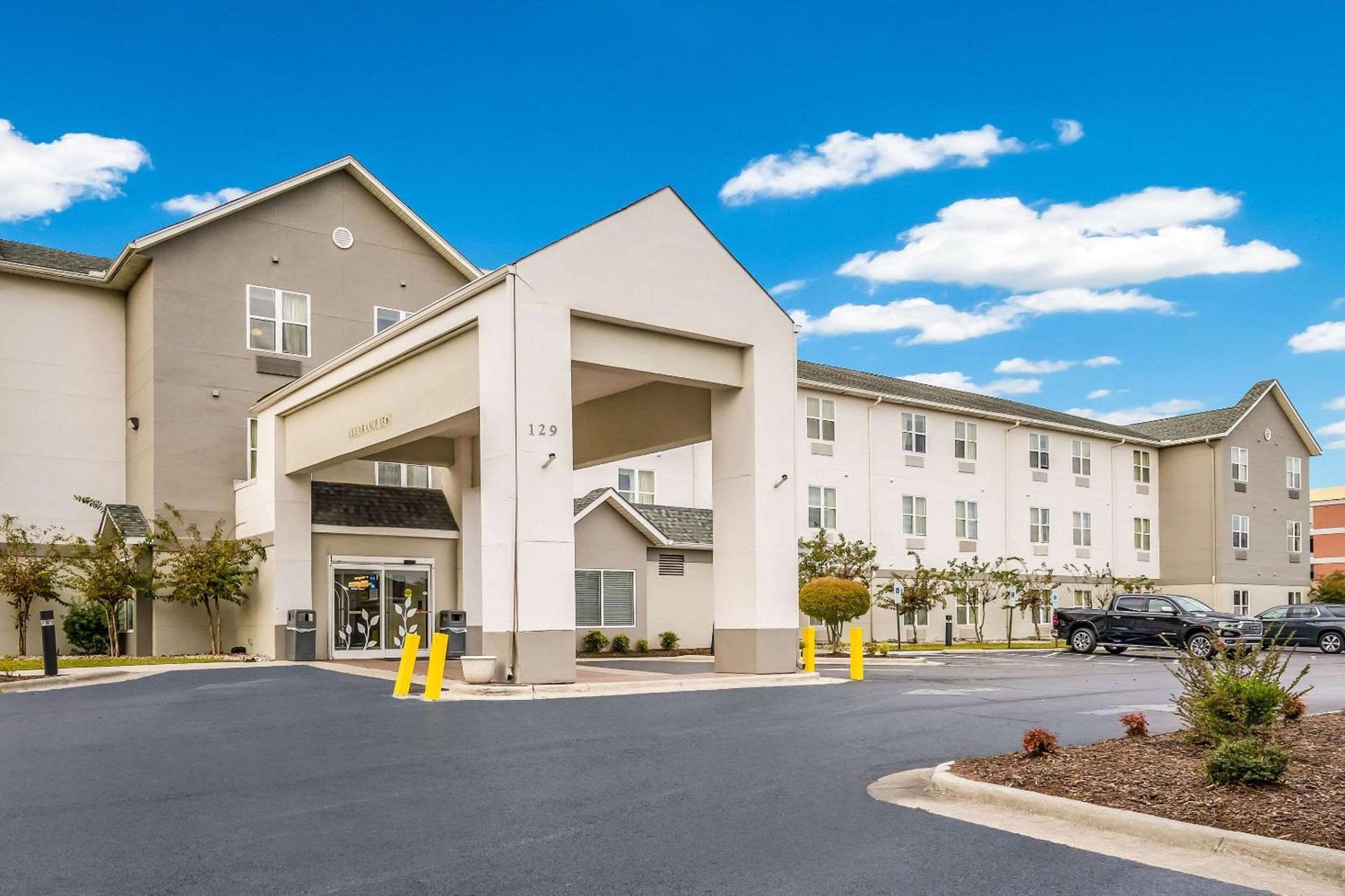 Sleep Inn & Suites Jacksonville near Camp Lejeune — hotel in Jacksonville
