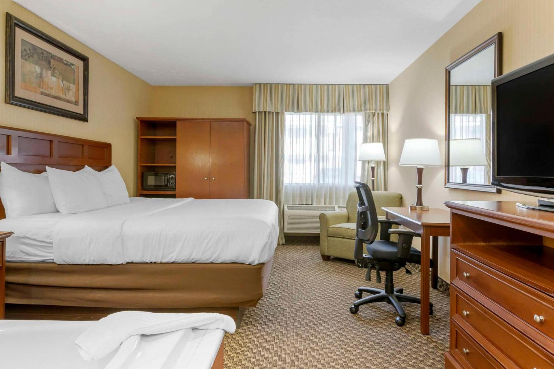 Comfort Inn Traverse City photo 8