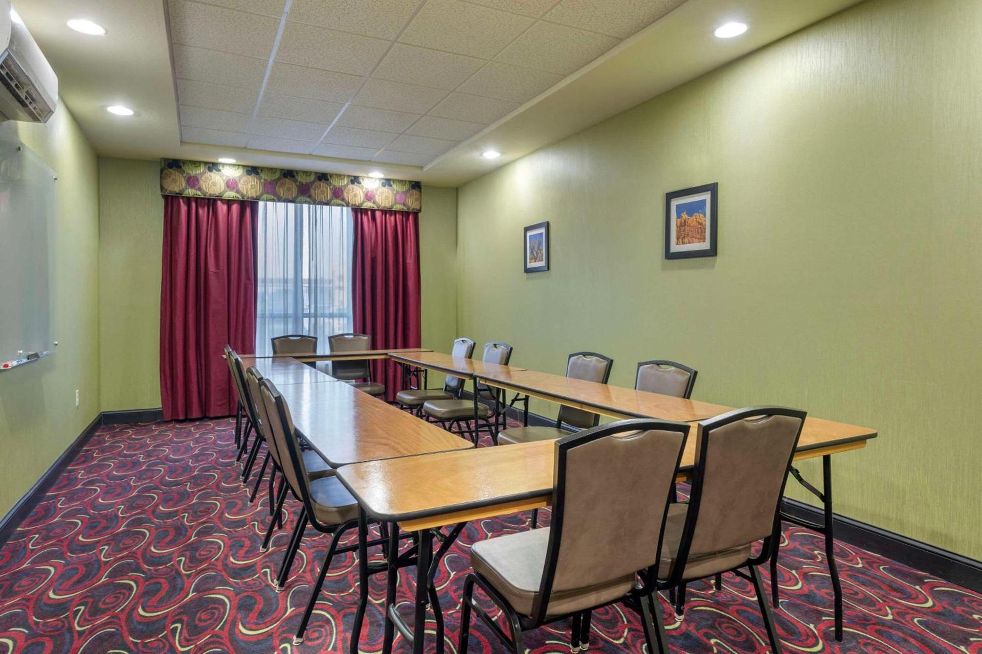 Comfort Inn & Suites Artesia photo 15
