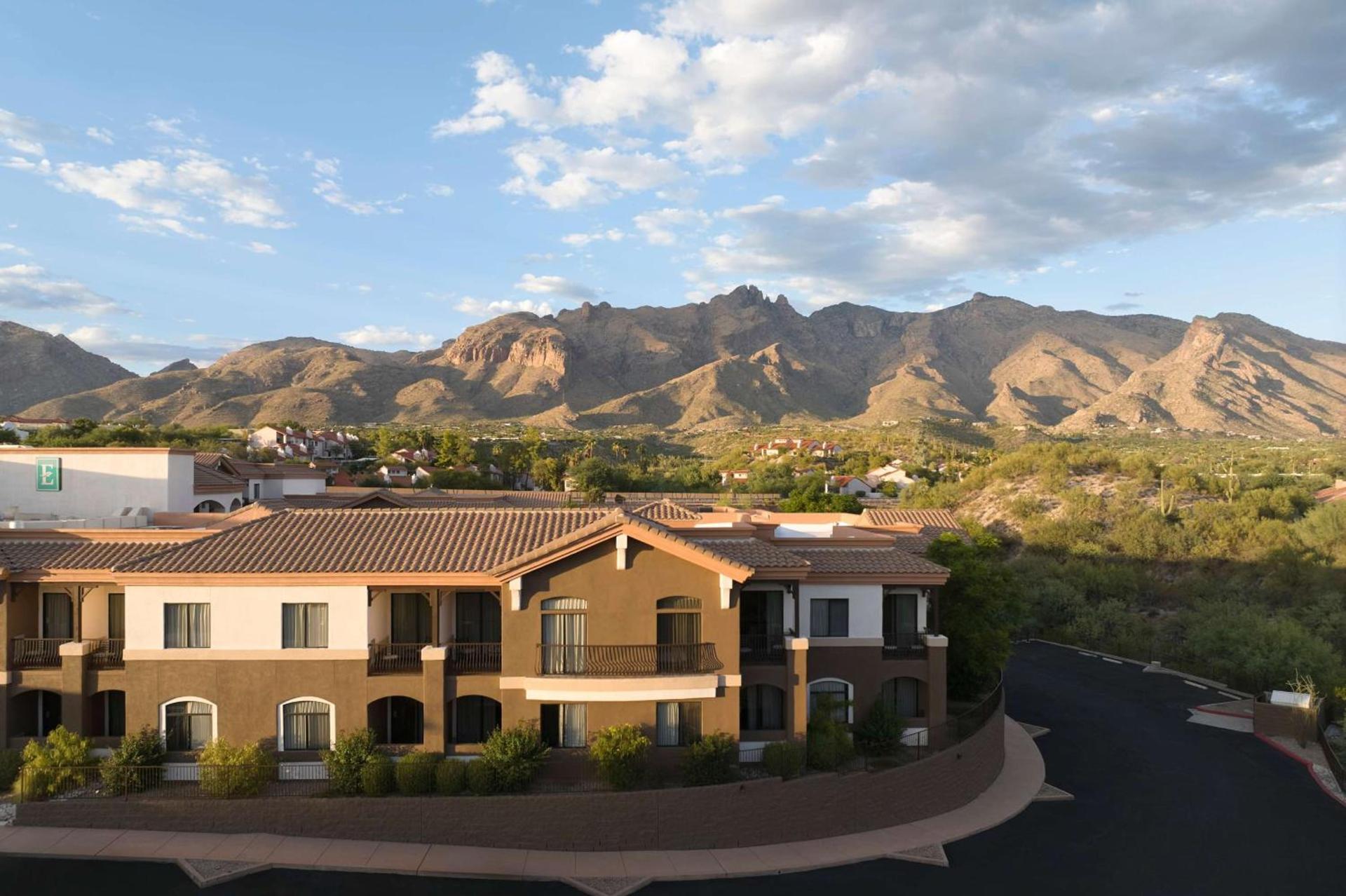Embassy Suites Tucson - Paloma Village photo 5