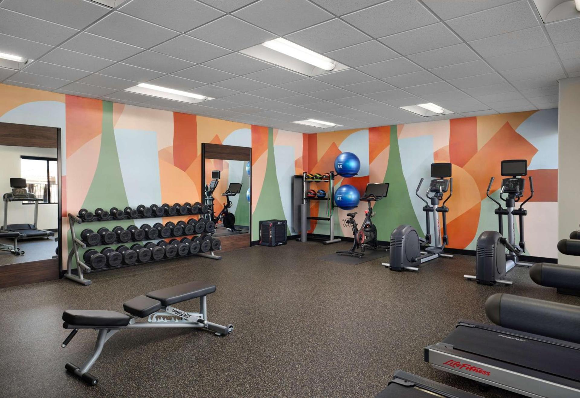 Embassy Suites Tucson - Paloma Village photo 14