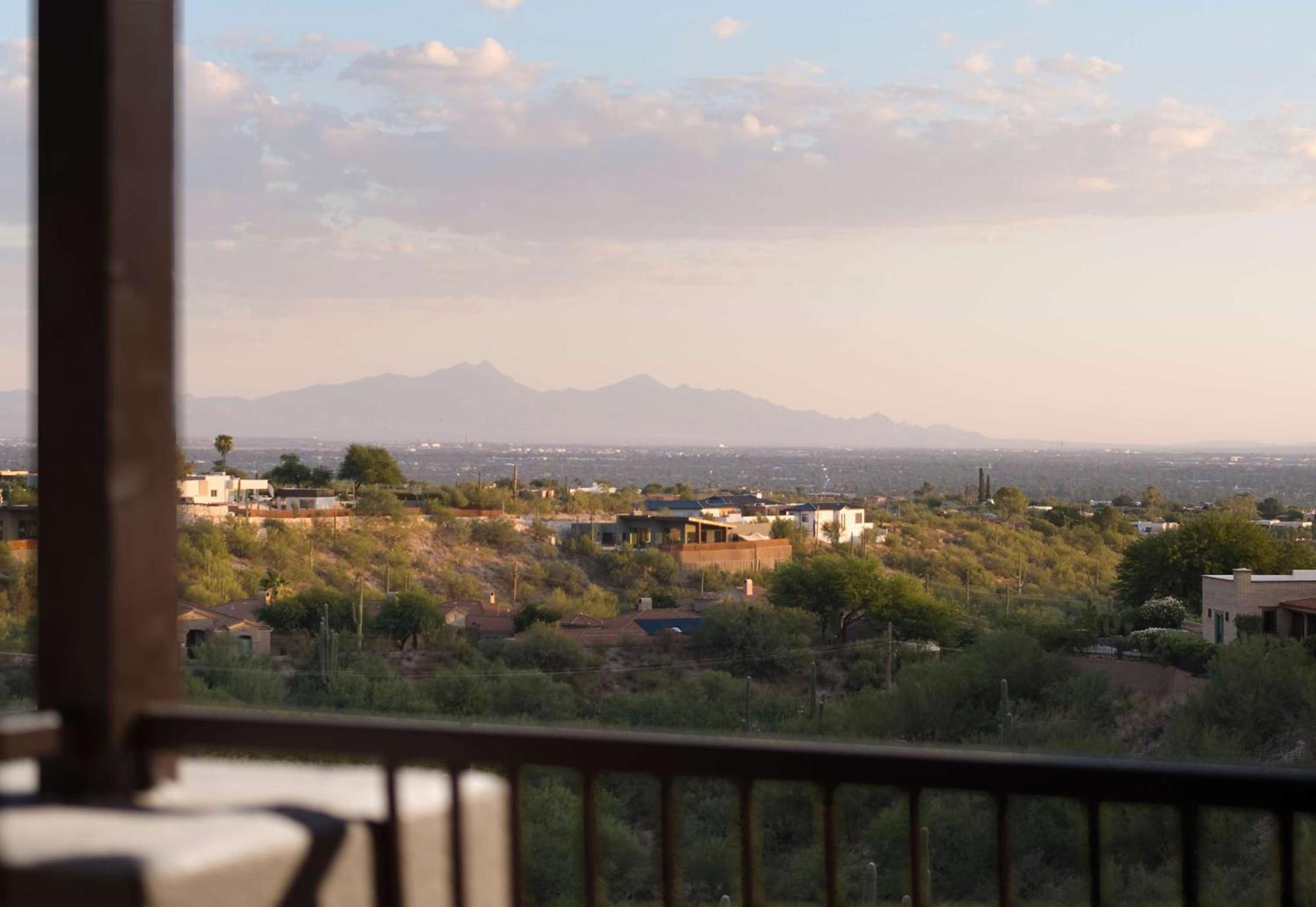 Embassy Suites Tucson - Paloma Village photo 28