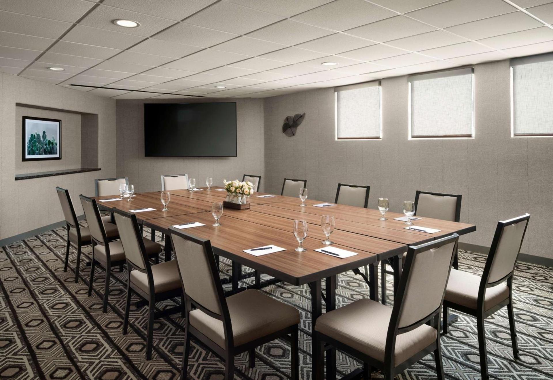 Embassy Suites Tucson - Paloma Village photo 35