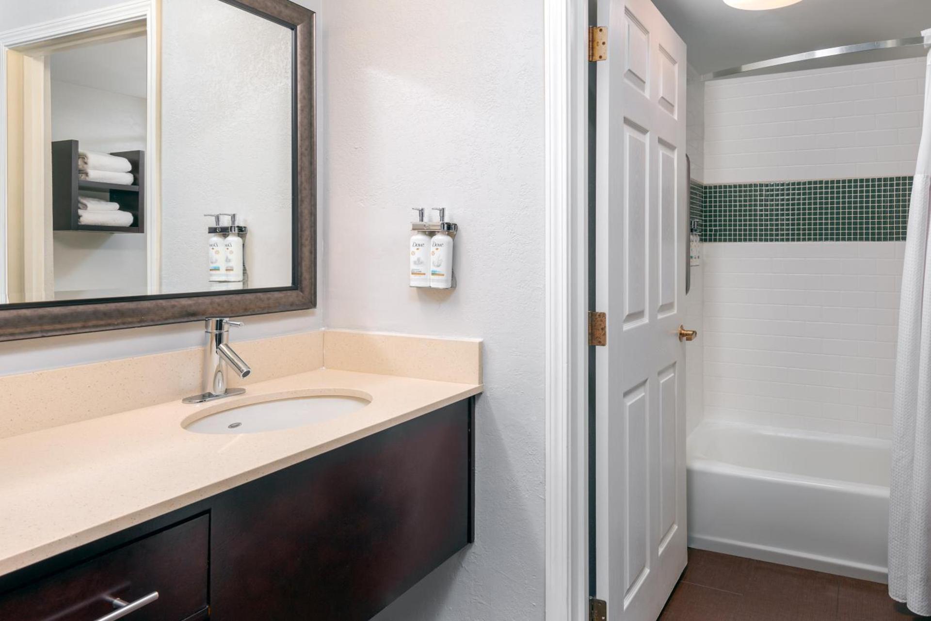 Staybridge Suites Miami Doral Area by IHG photo 5