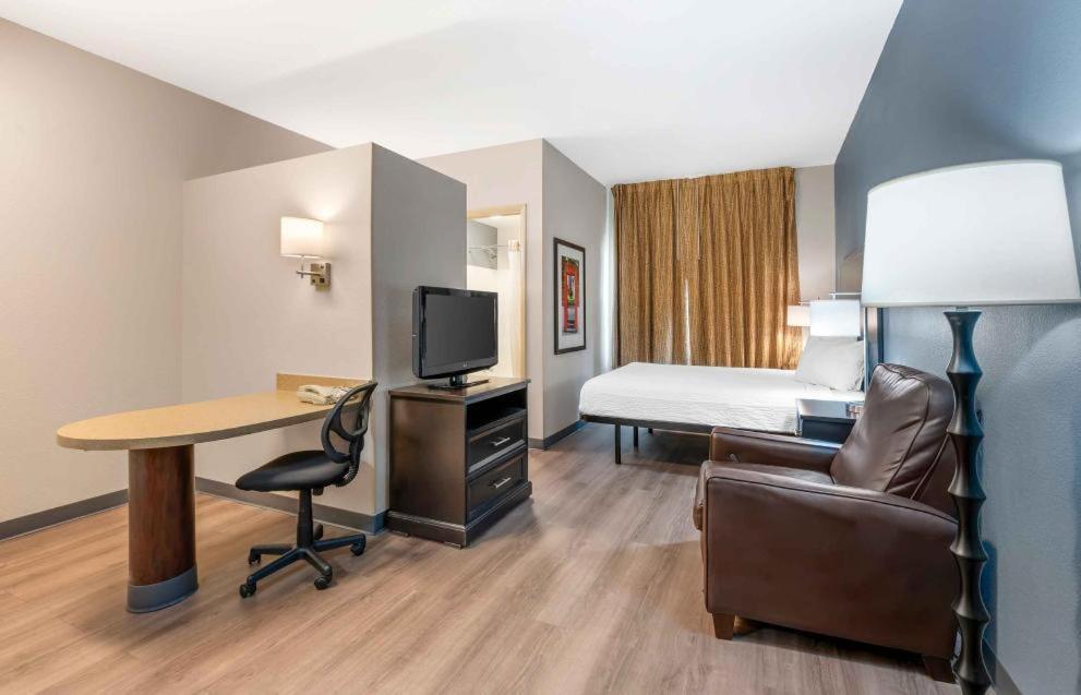 Extended Stay America Suites - Indianapolis - Airport - W Southern Ave photo 55