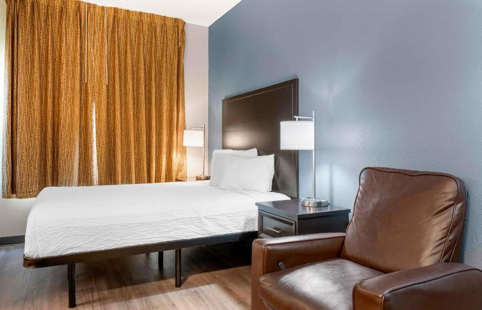 Extended Stay America Suites - Indianapolis - Airport - W Southern Ave photo 50