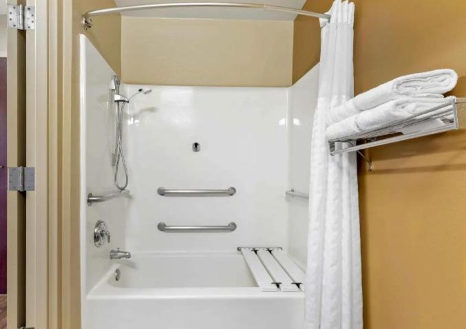 Extended Stay America Suites - Indianapolis - Airport - W Southern Ave photo 65
