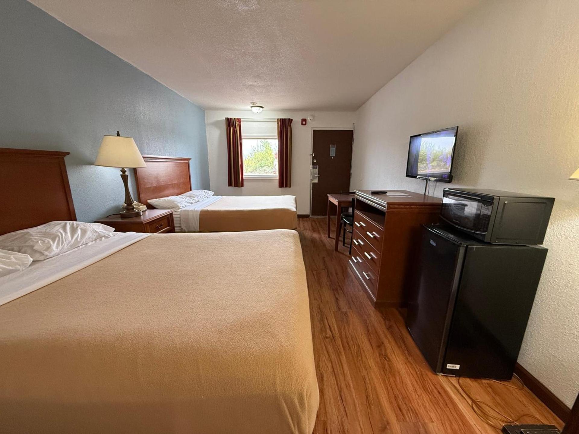 Relax Inn & Suites photo 14