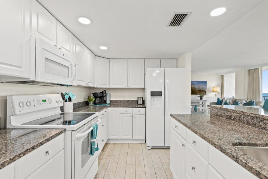 Sandpiper Beacon Beach Resort photo 17