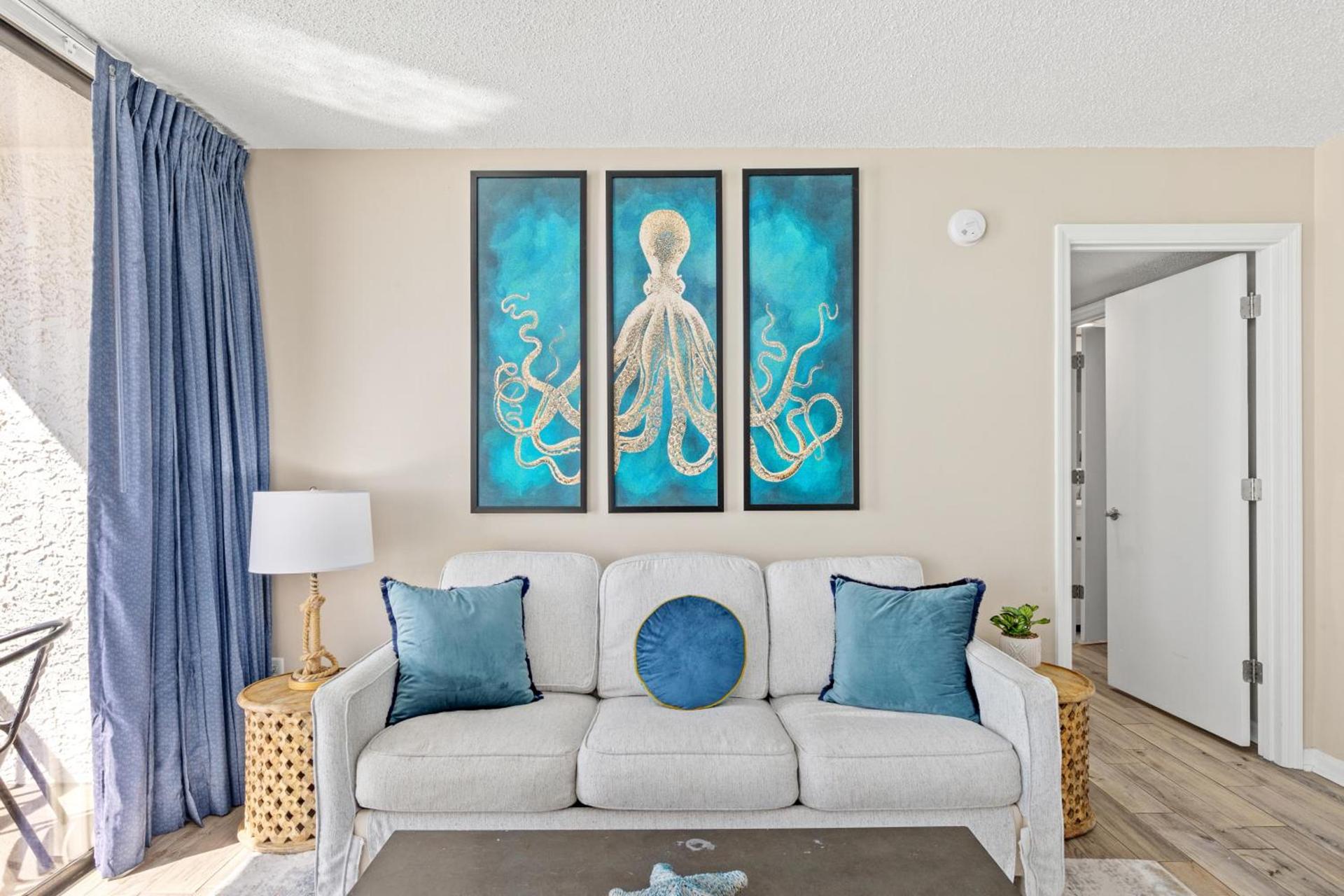Sandpiper Beacon Beach Resort photo 87