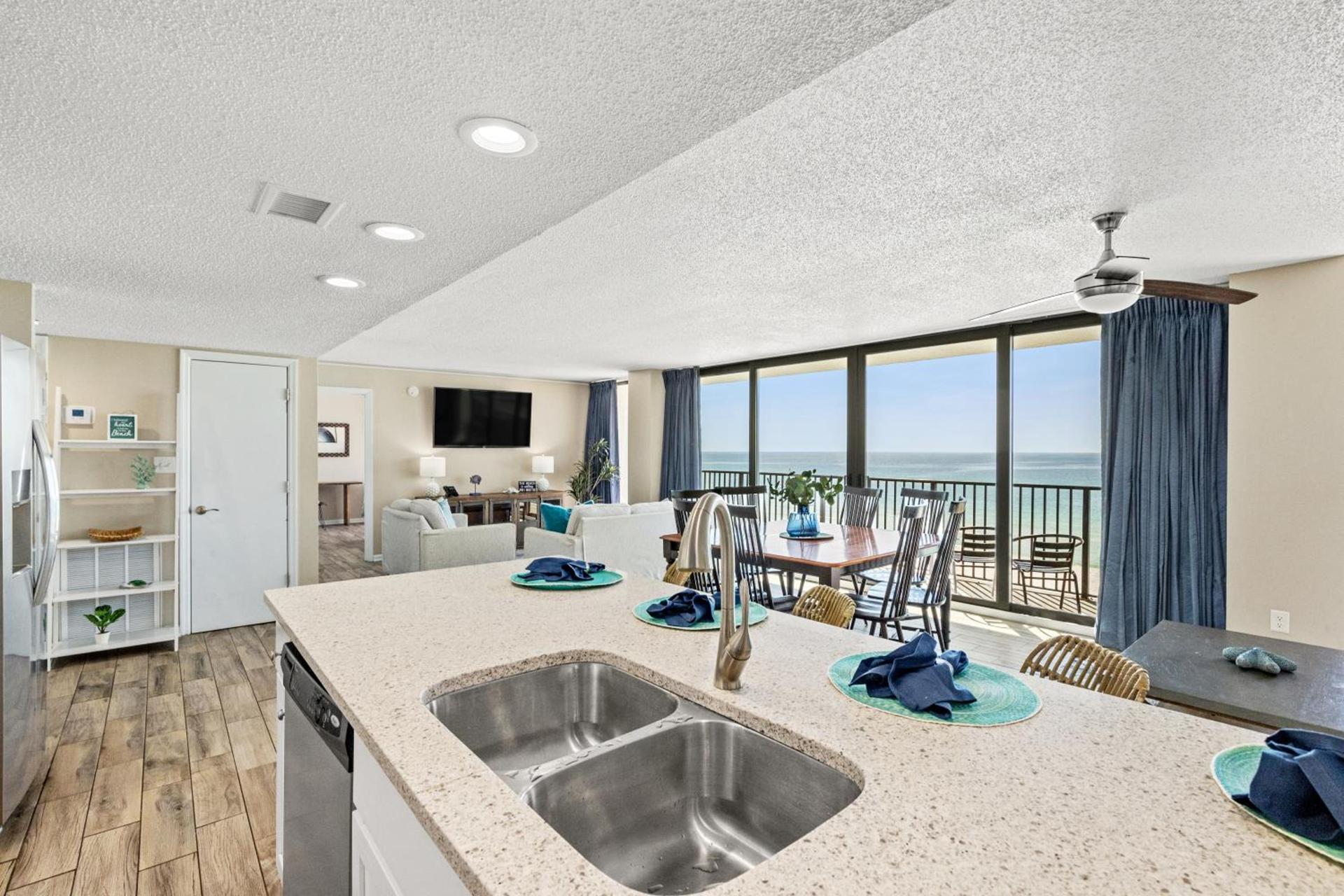 Sandpiper Beacon Beach Resort photo 82