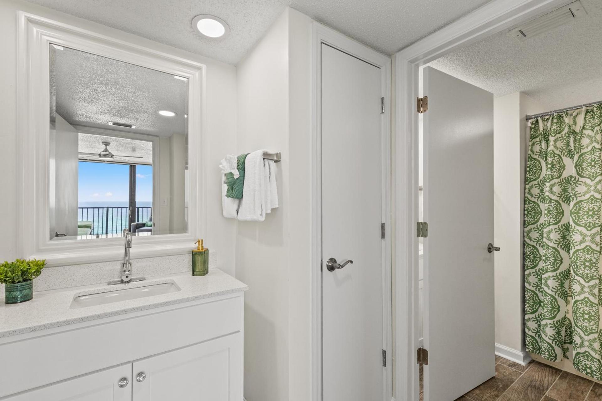 Sandpiper Beacon Beach Resort photo 50