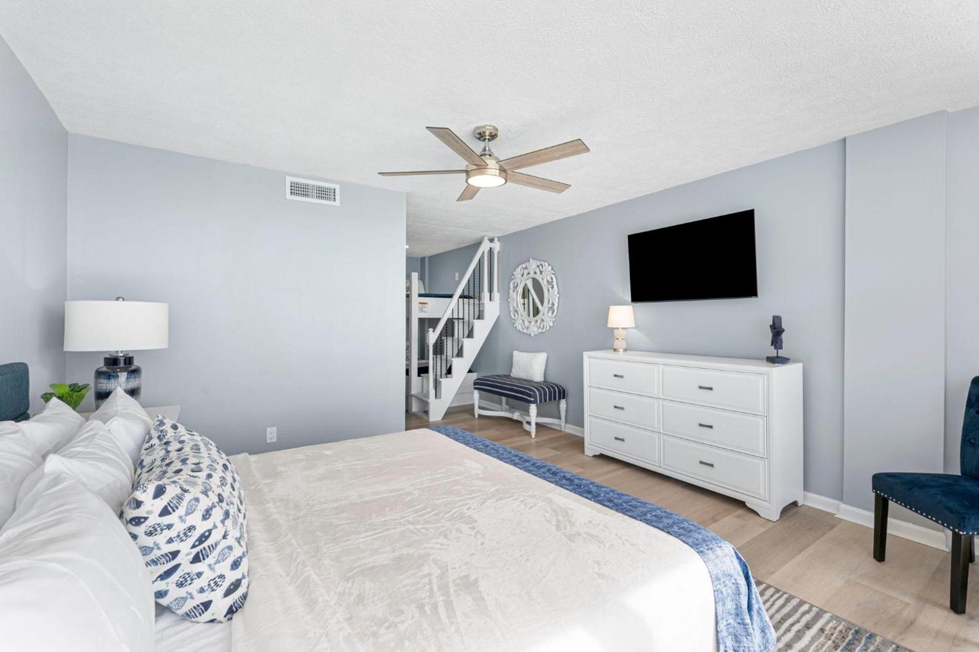 Sandpiper Beacon Beach Resort photo 36