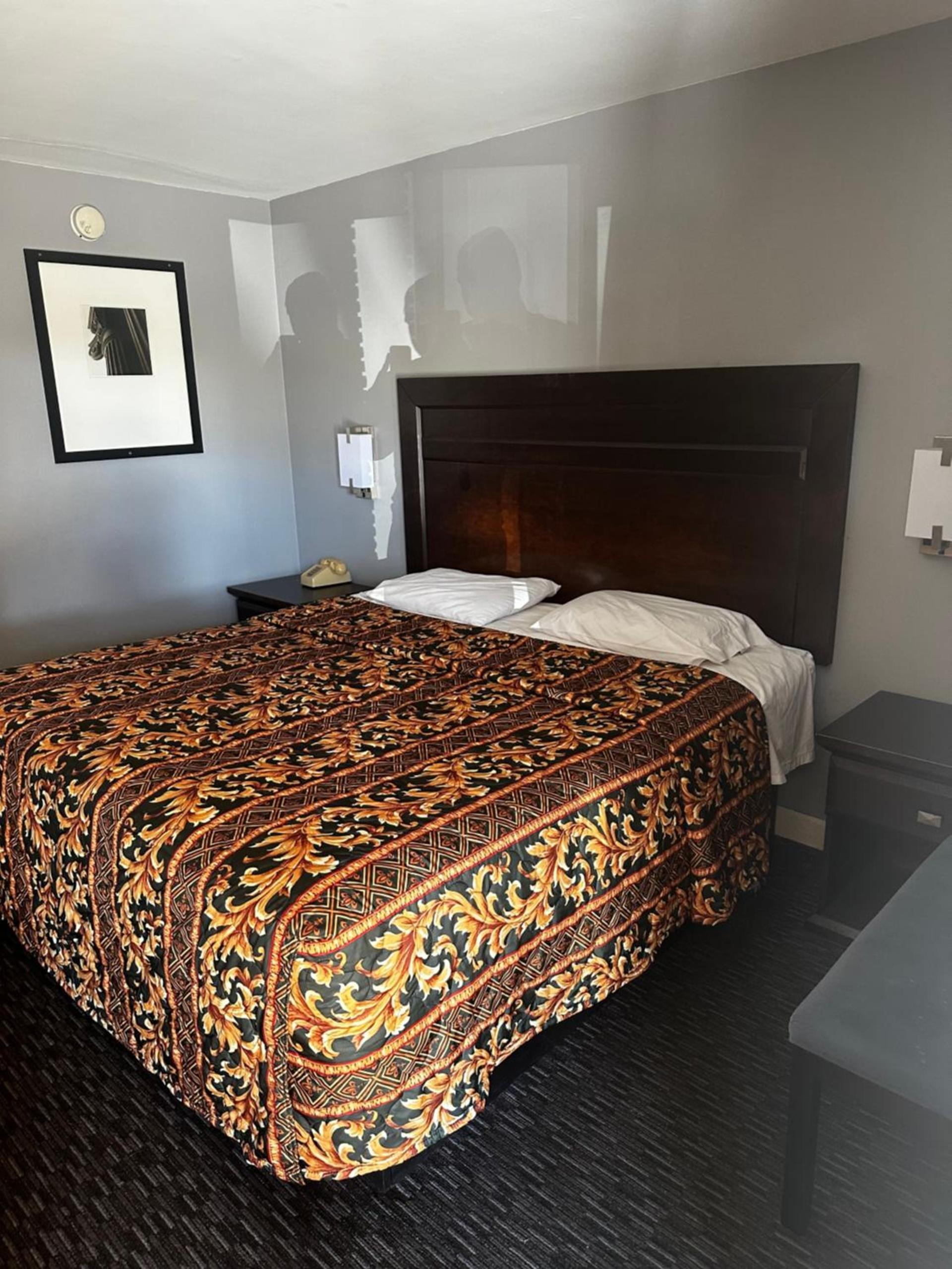 Apache Motel photo 3