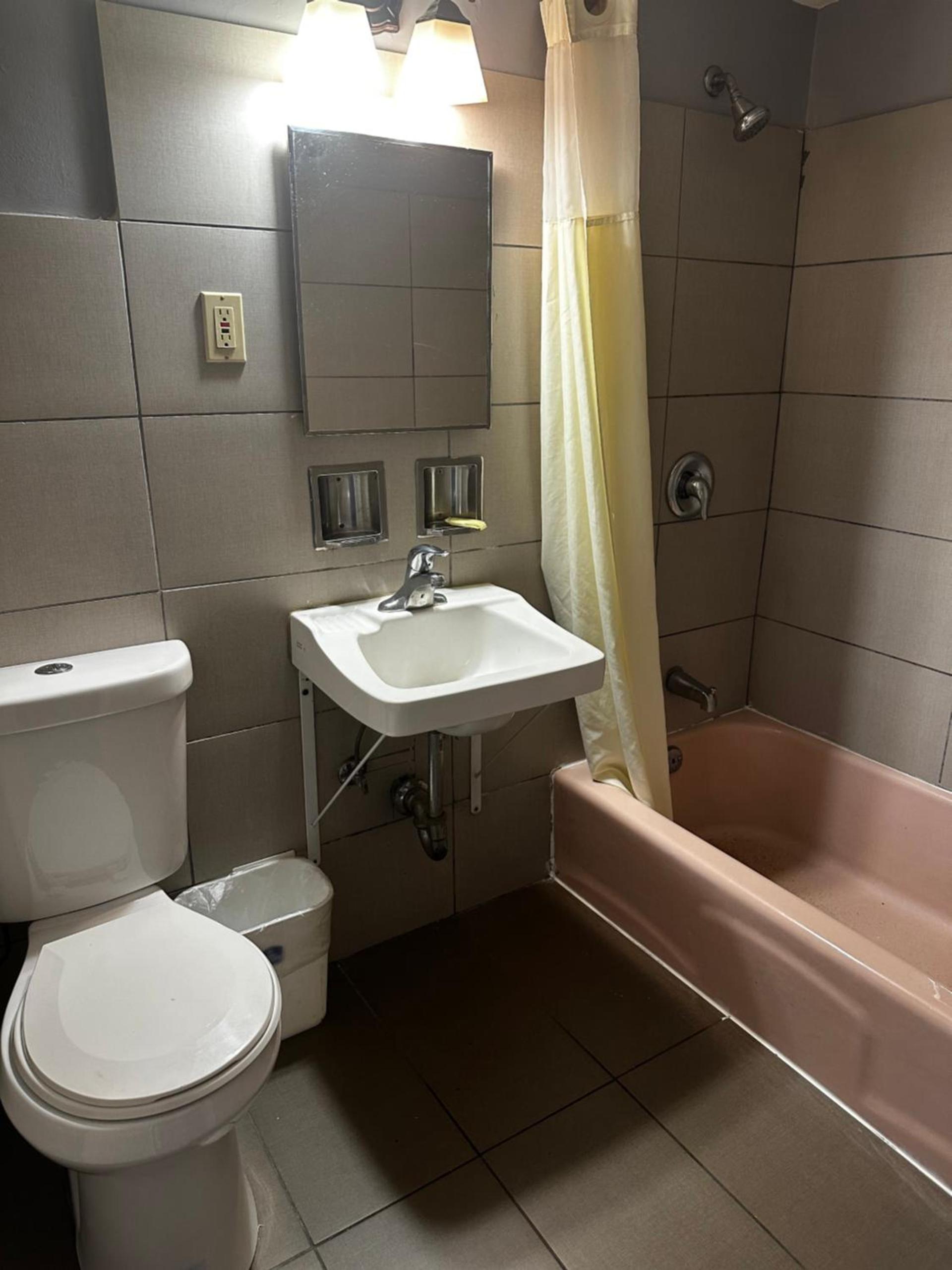 Apache Motel photo 5
