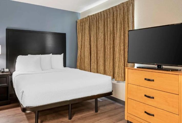 Extended Stay America Suites - Cincinnati - Blue Ash - Reed Hartman photo 66