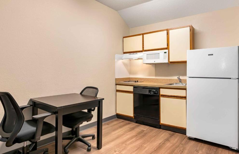 Extended Stay America Suites - Cincinnati - Blue Ash - Reed Hartman photo 68