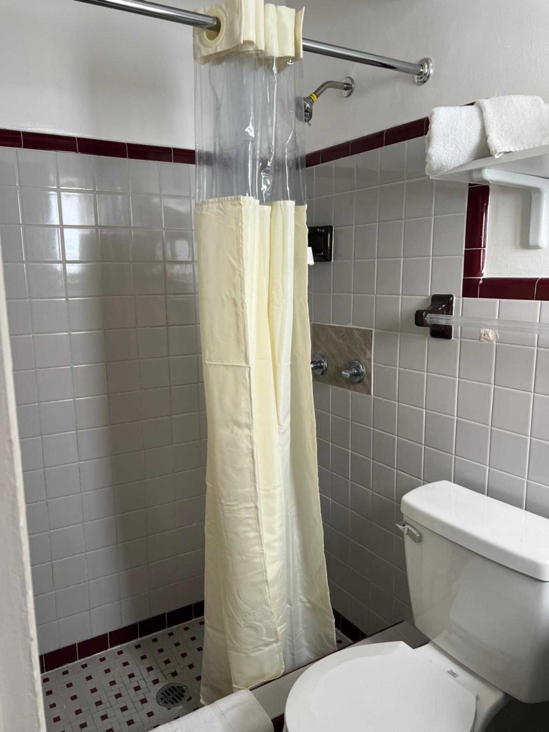 Vacation Inn motel - FT Lauderdale Airport and Cruise port photo 6
