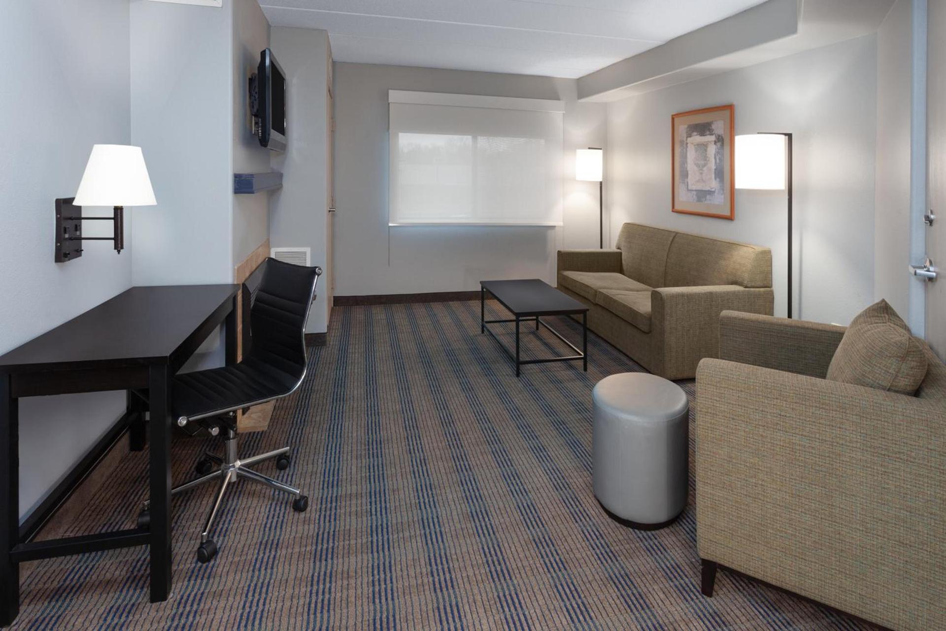 AmericInn by Wyndham Peoria photo 40