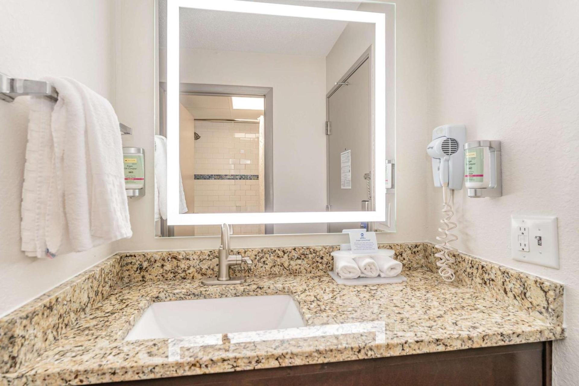 Best Western Kernersville photo 29