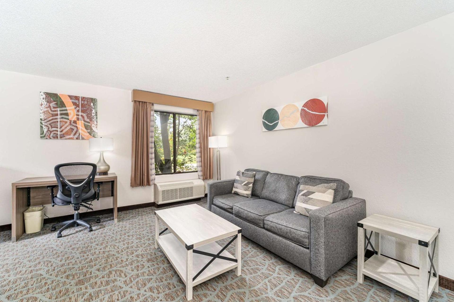 Best Western Kernersville photo 35