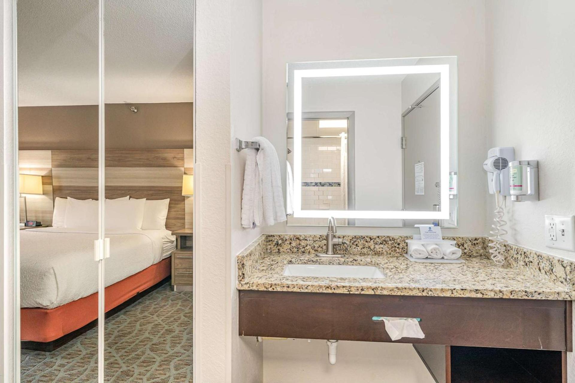 Best Western Kernersville photo 30