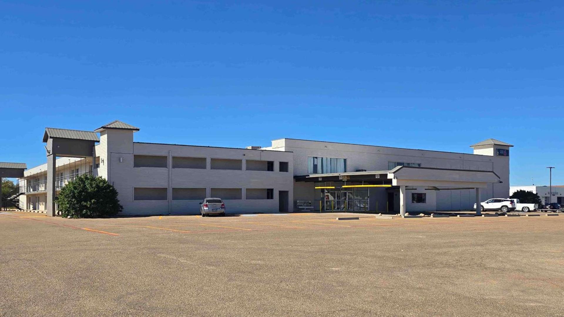 Motel 6 Dumas, TX photo 4