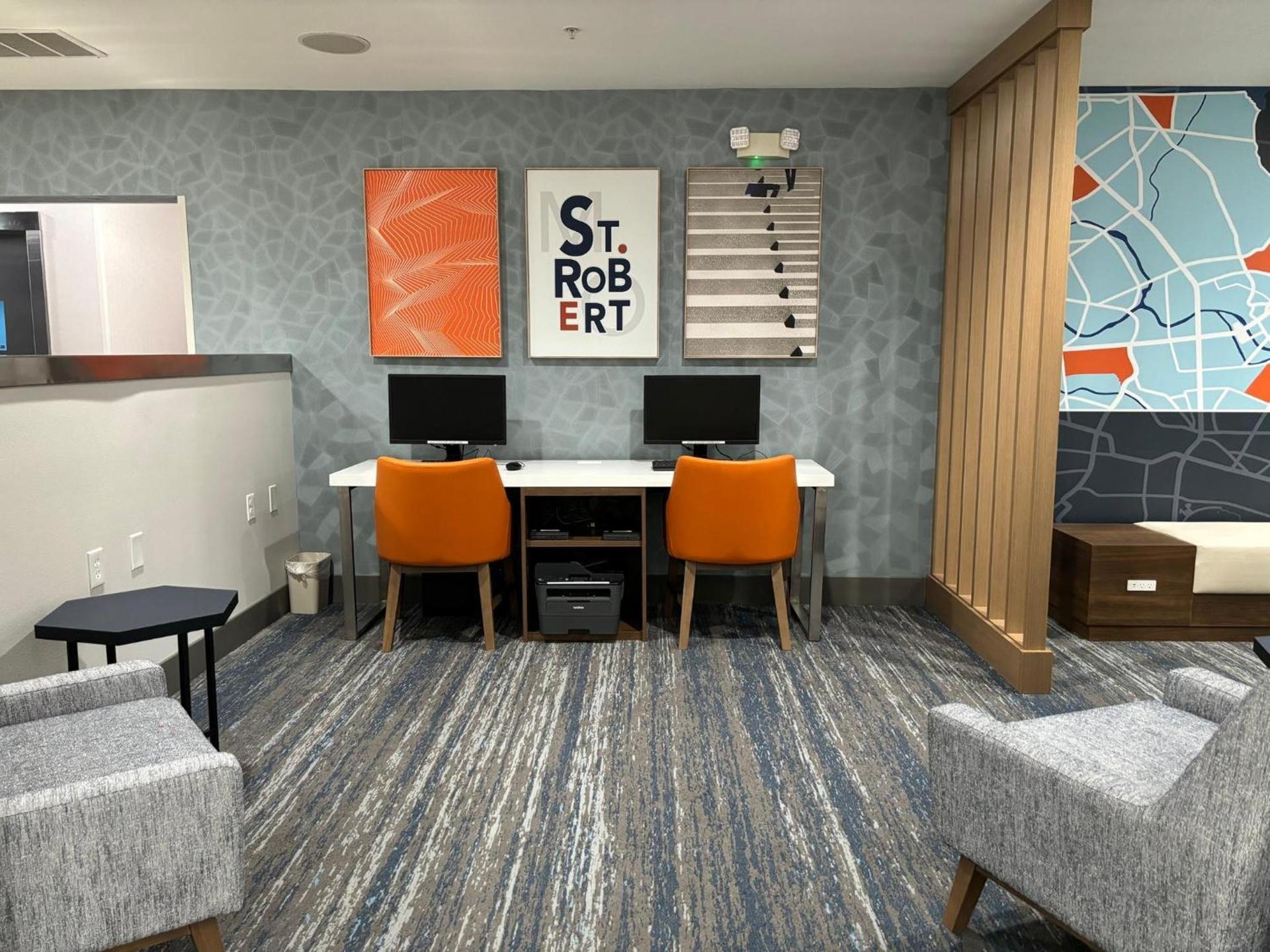Holiday Inn Express Hotel and Suites Saint Robert by IHG photo 37