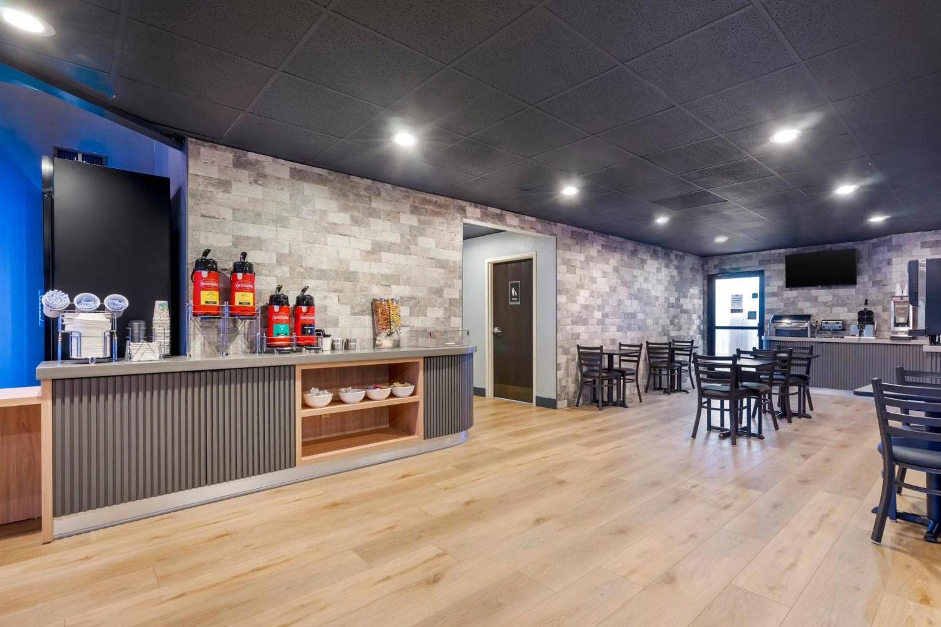 SPOT X Hotel Tampa - Wesley Chapel by The Red Collection photo 53