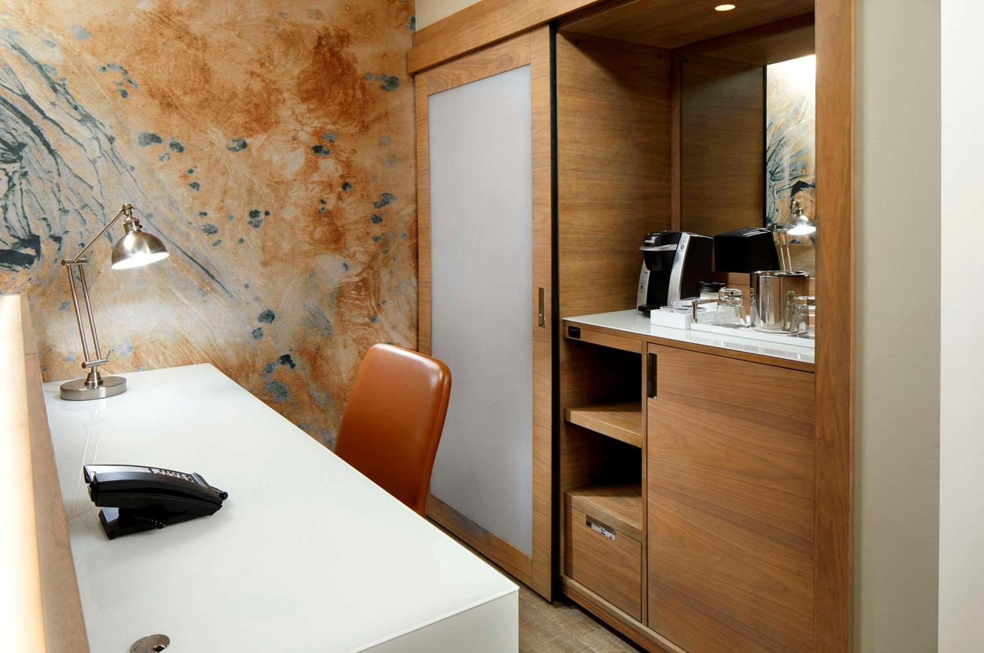 Cambria Hotel Phoenix Chandler - Fashion Center photo 11
