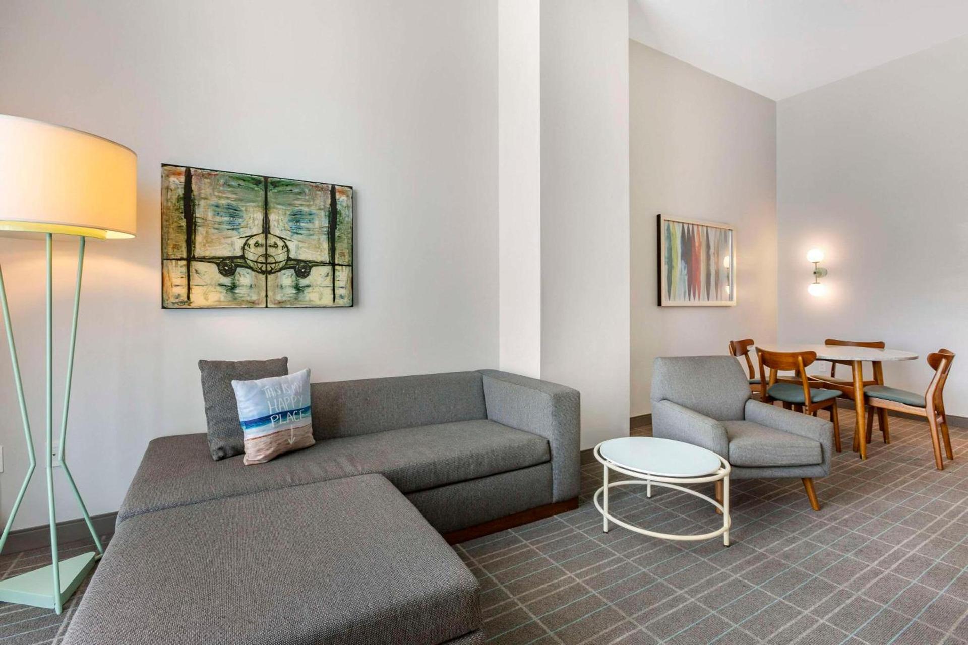 Cambria Hotel LAX photo 9