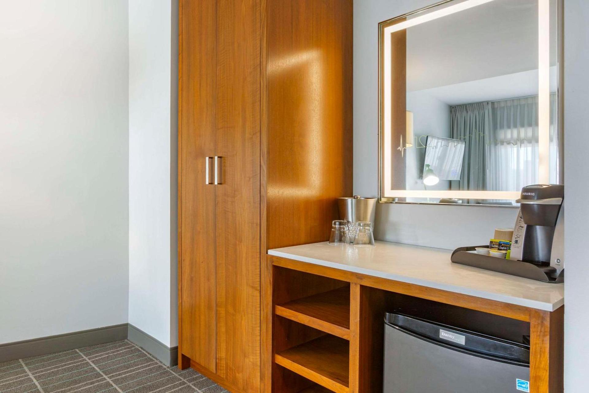 Cambria Hotel LAX photo 32