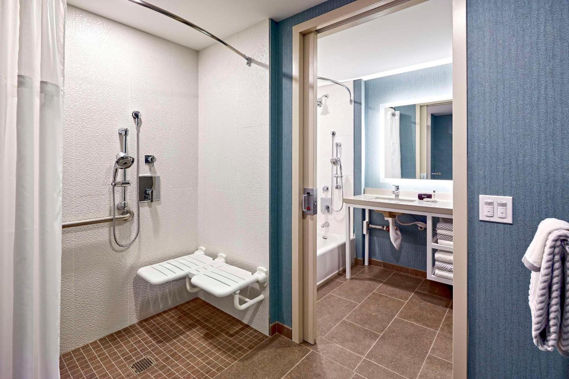 Anaheim Resort Suites photo 8