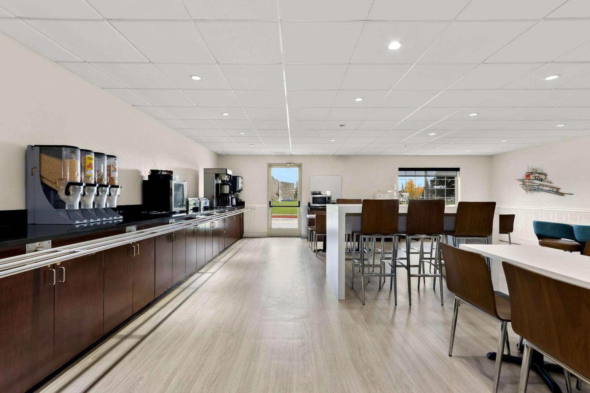 Clarion Suites Anchorage Downtown photo 14