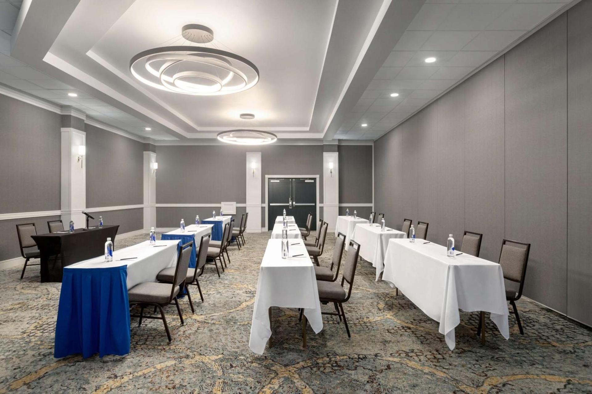Doubletree by Hilton Fort Myers at Bell Tower Shops photo 25