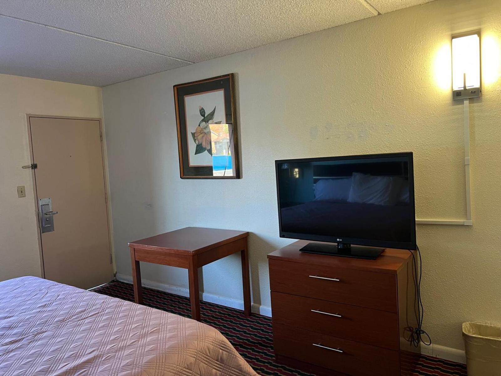 Quality Quarters Inn By OYO Richmond KY I-75 photo 18