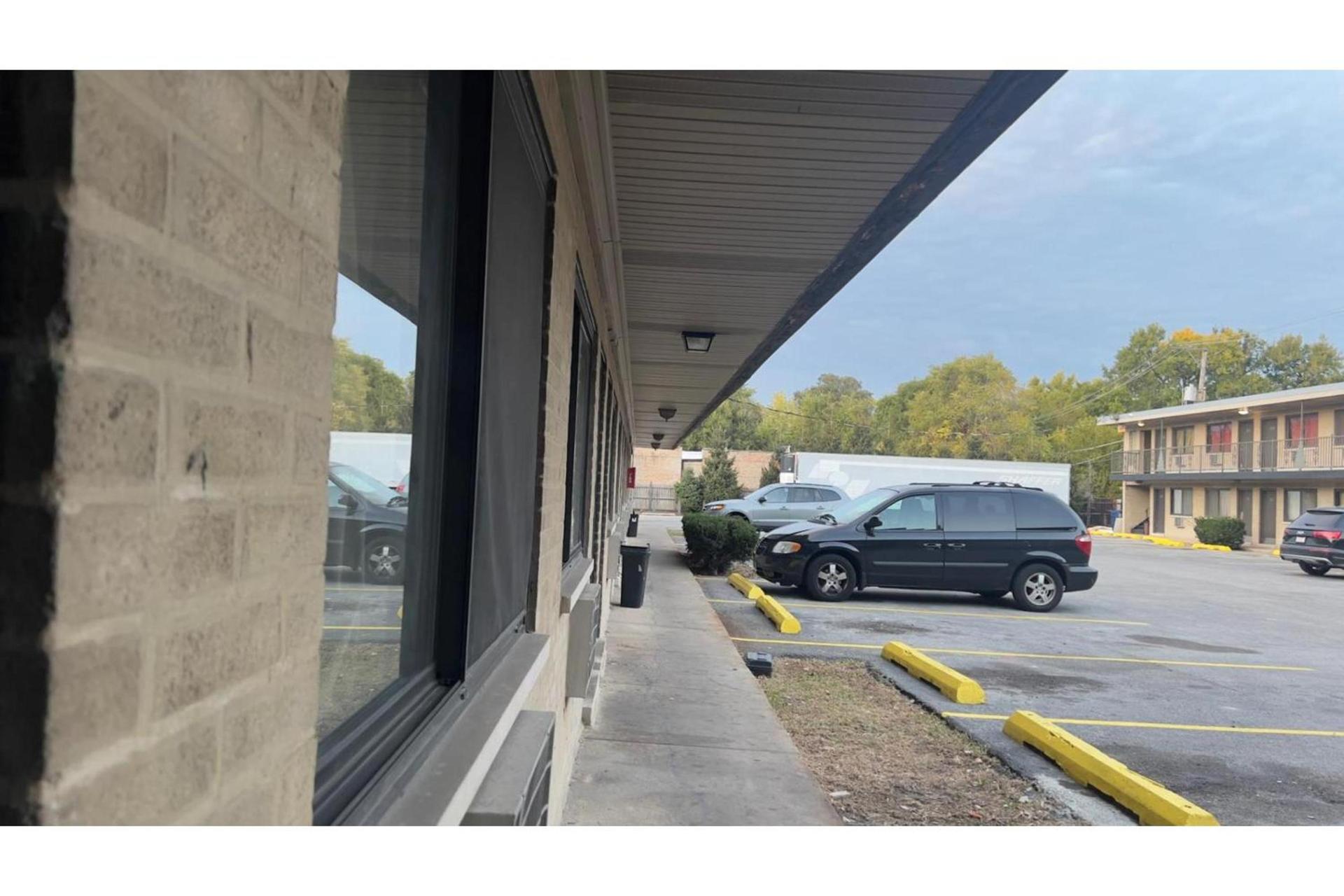 Best Motel By OYO Chicago I-90 photo 10
