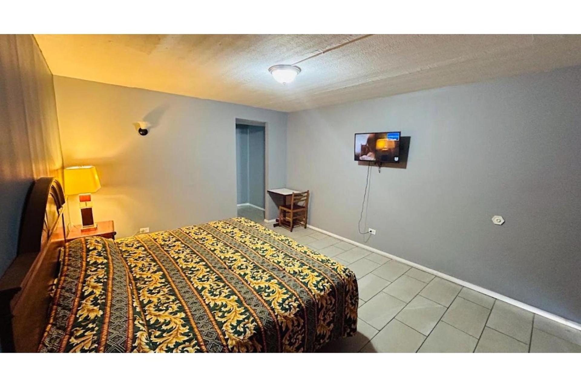 Best Motel By OYO Chicago I-90 photo 2