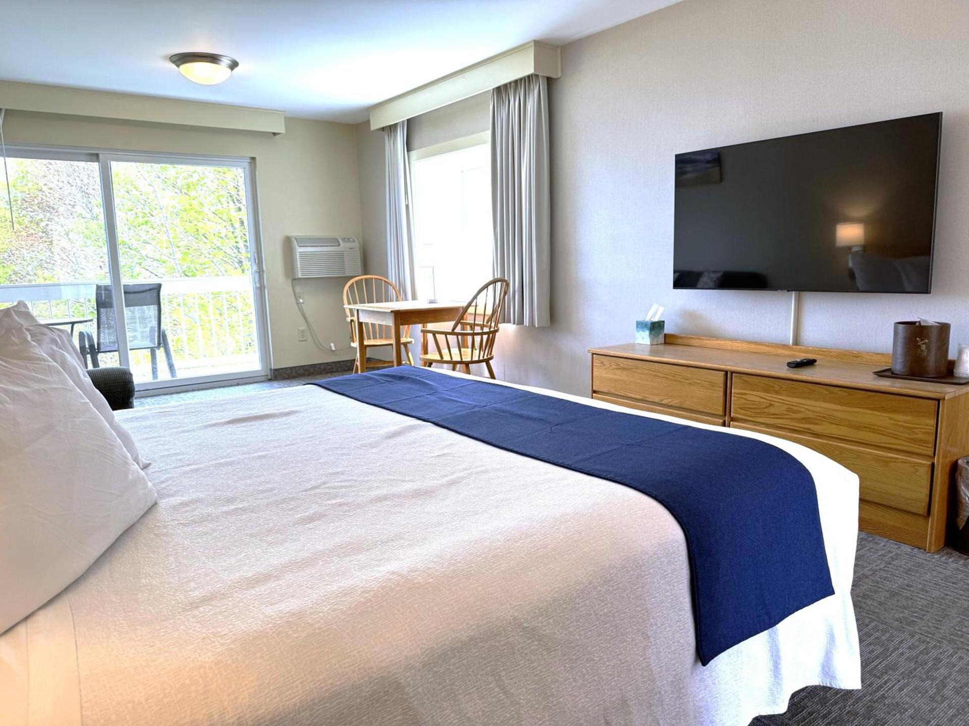 Atlantic Eyrie Lodge photo 31