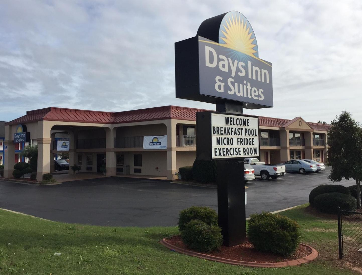 Days Inn & Suites by Wyndham Warner Robins Near Robins AFB photo 16