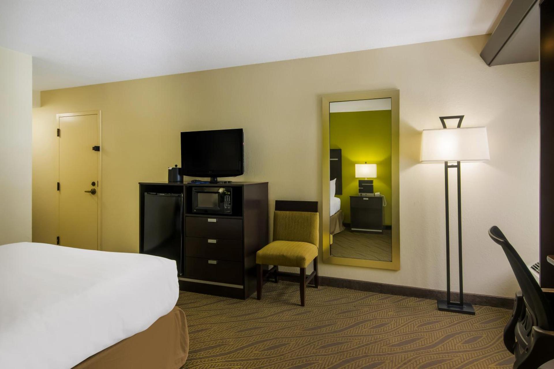 Comfort Inn Cadillac photo 29
