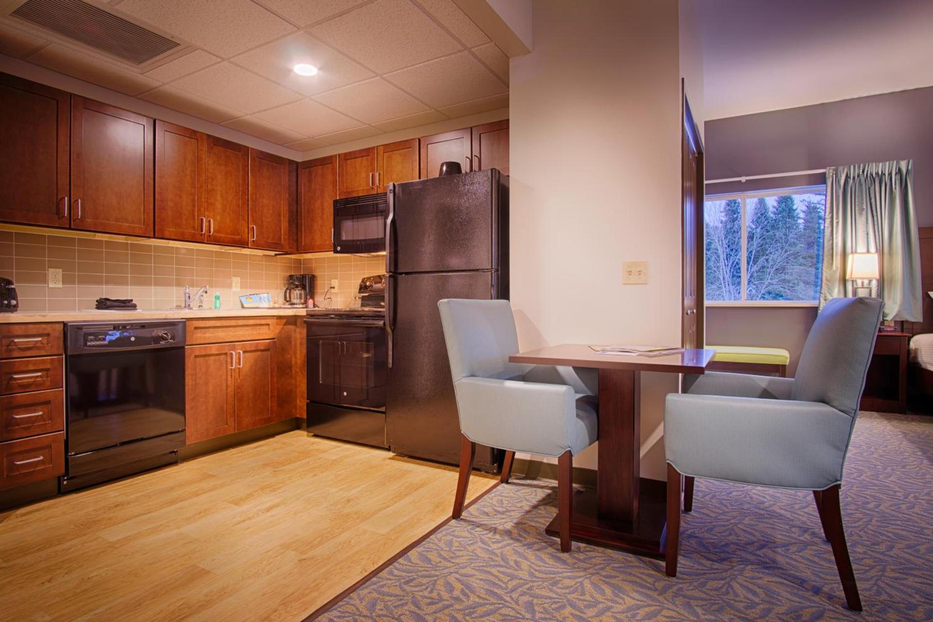 Sun & Ski Inn and Suites photo 48