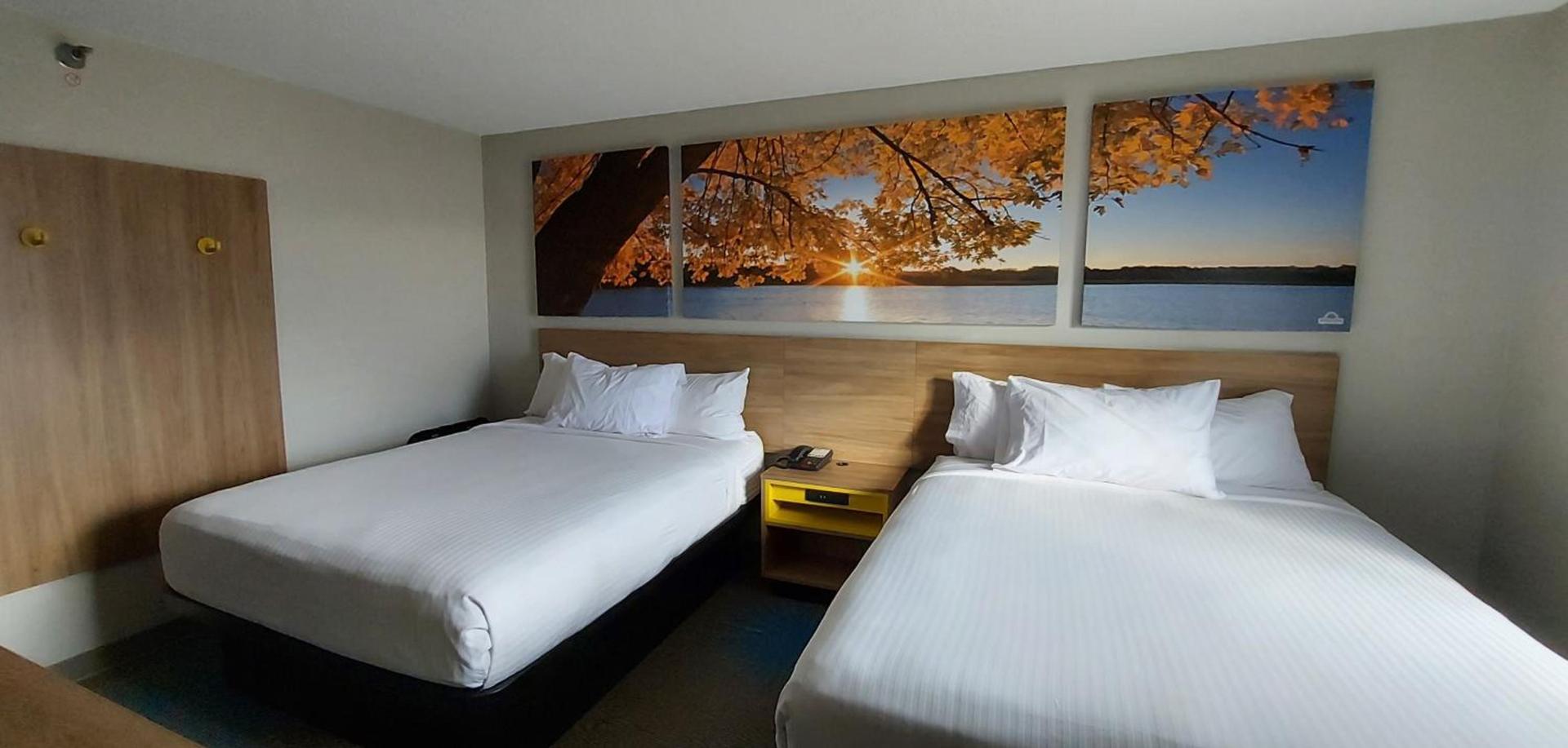 Days Inn by Wyndham Willmar photo 53