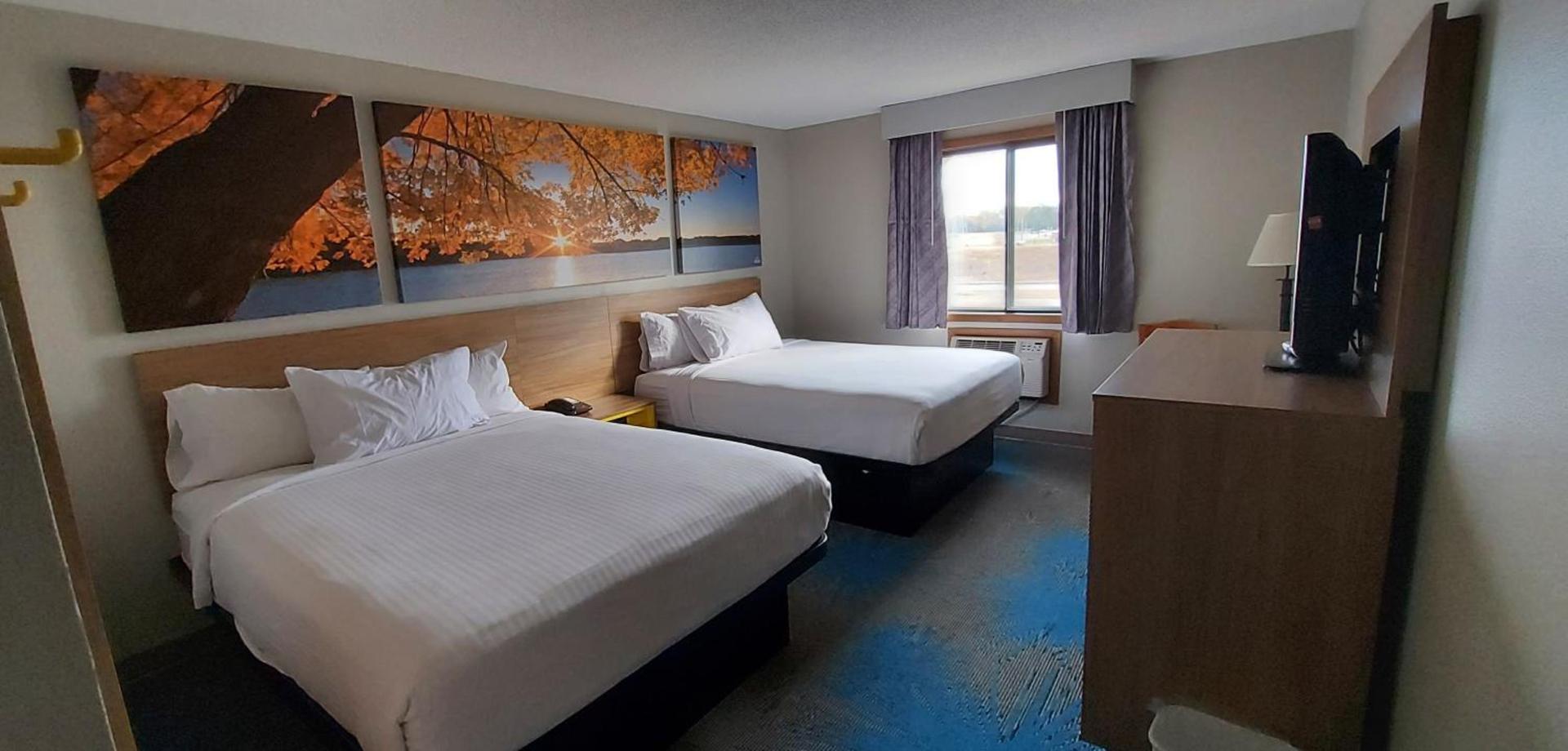 Days Inn by Wyndham Willmar photo 47