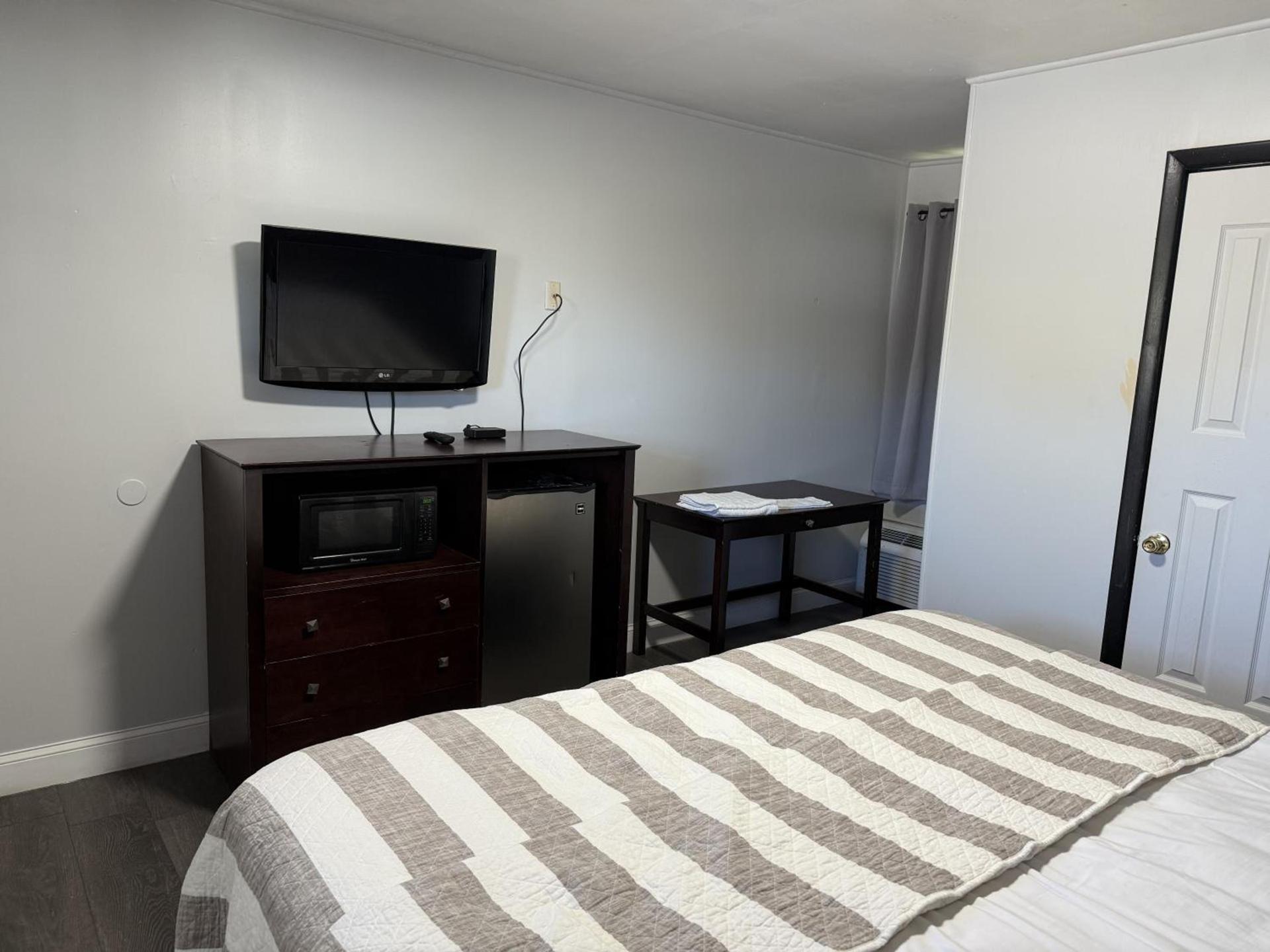 Budget Inn photo 3